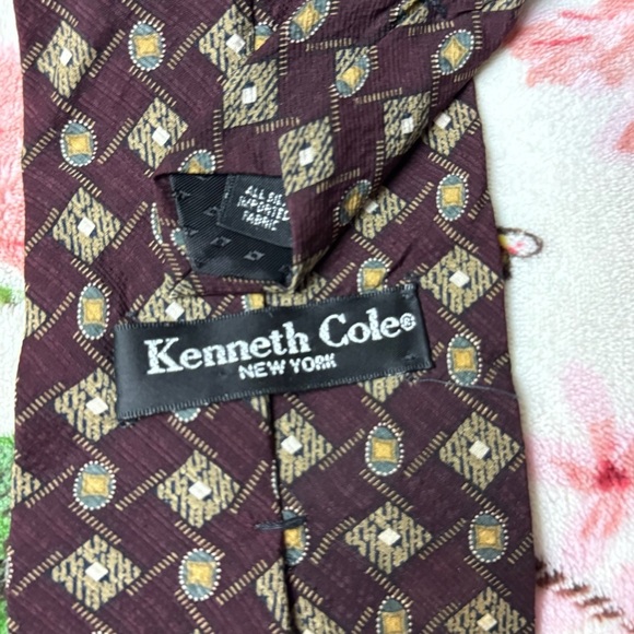 Kenneth Cole Dark Brown Geometric Men's Tie - Picture 2 of 3